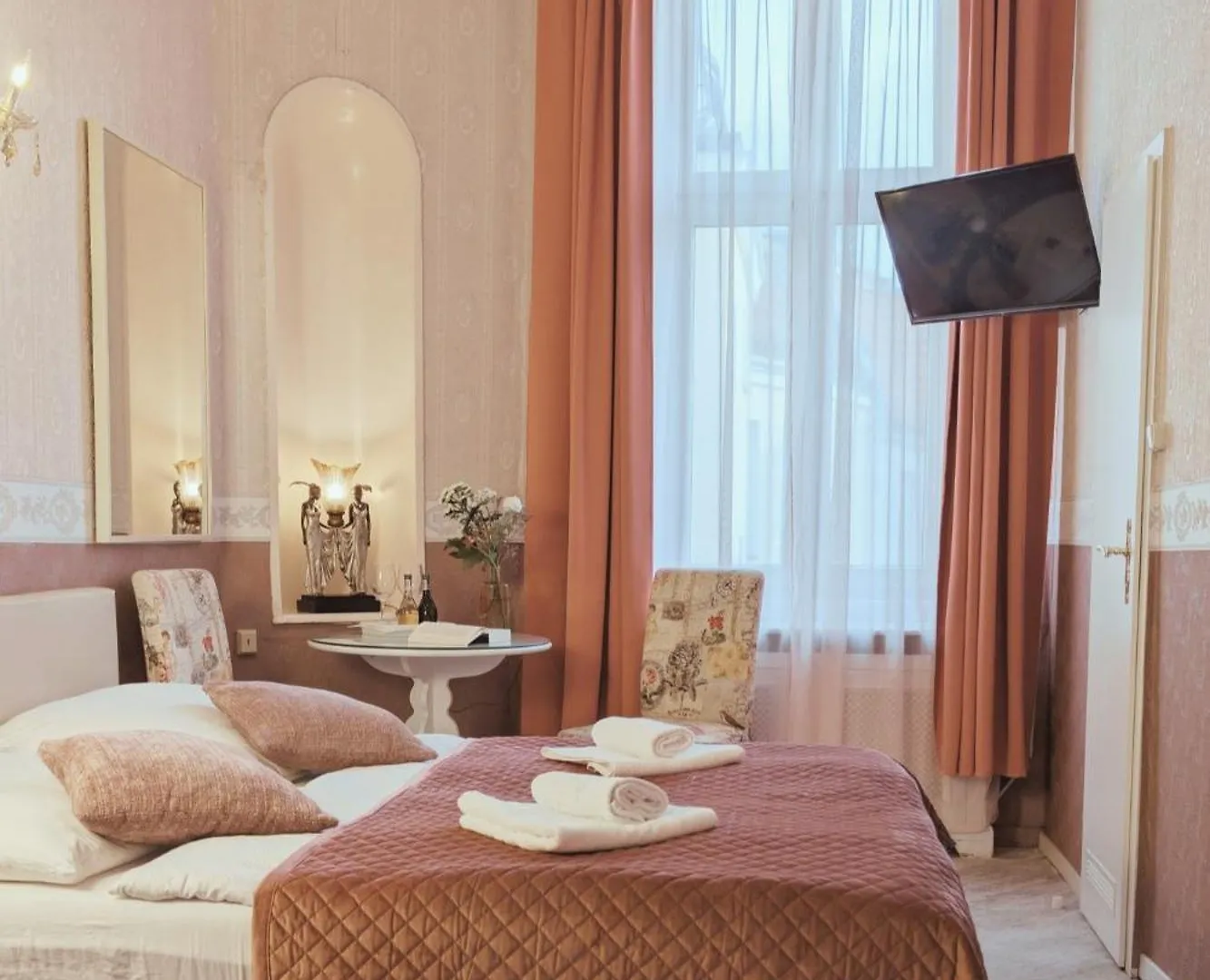 Hotel Pension Bella Berlin 2*,